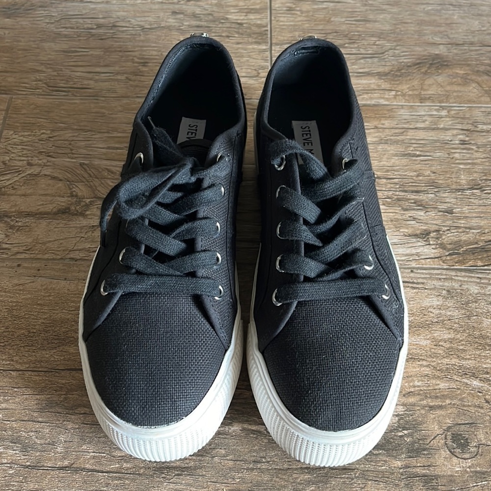 Steve Madden Emmi Sneakers
